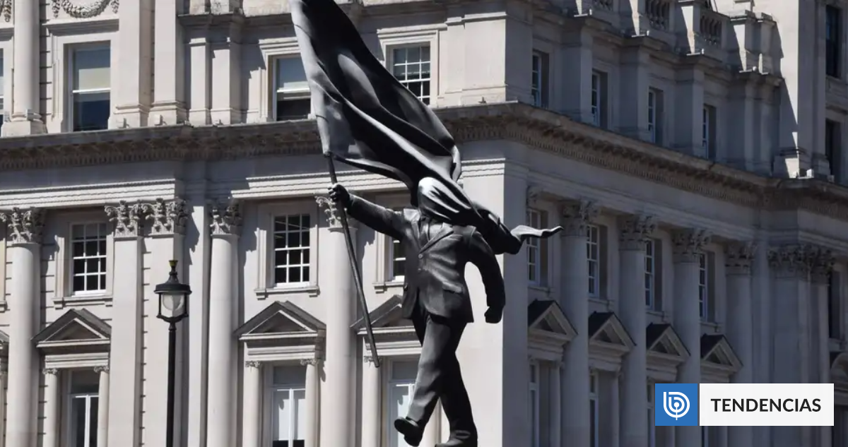 Bansky lo hizo de nuevo: Reveló ser autor de polémica estatua que apareció misteriosamente en Londres | Artes y Cultura