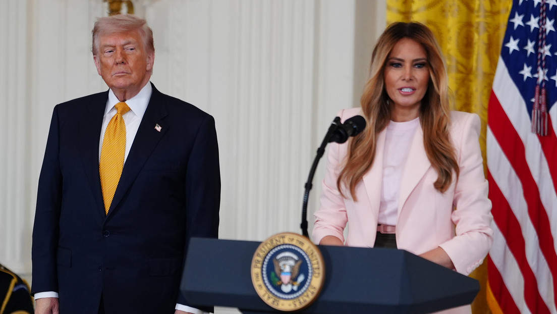 Estallan las risas cuando Melania habla sobre la "empatía" de Trump (VIDEO)