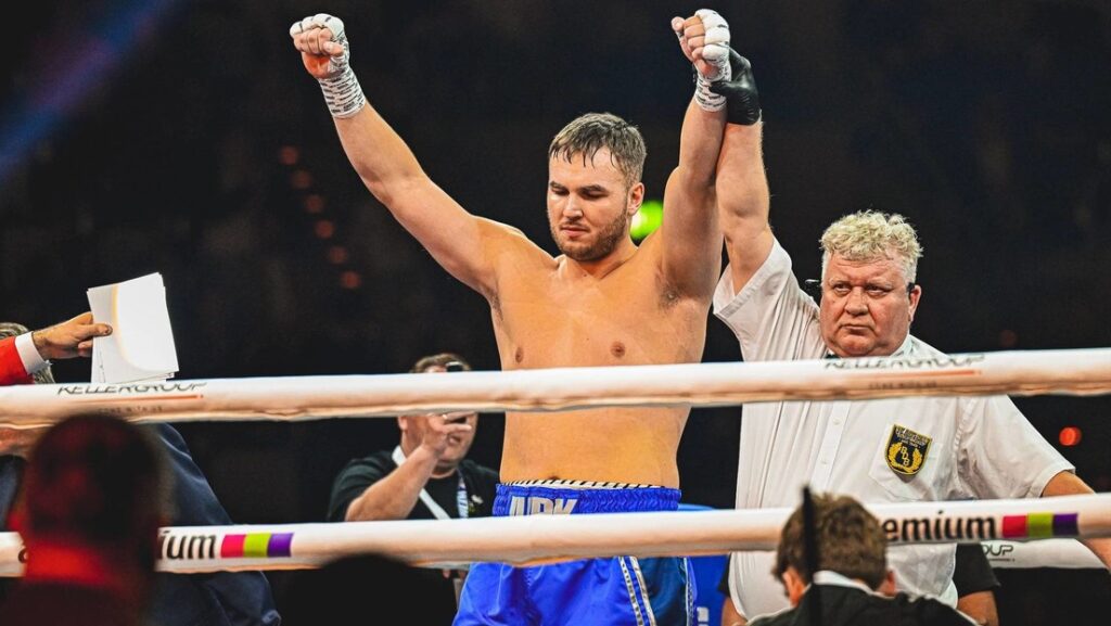 ¿El nocaut más rápido de la historia? Boxeador deja KO a su rival en menos de 5 segundos (VIDEO)