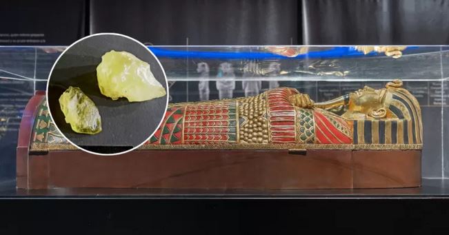 Investigan el origen del misterioso «cristal alienígena» de Tutankamón