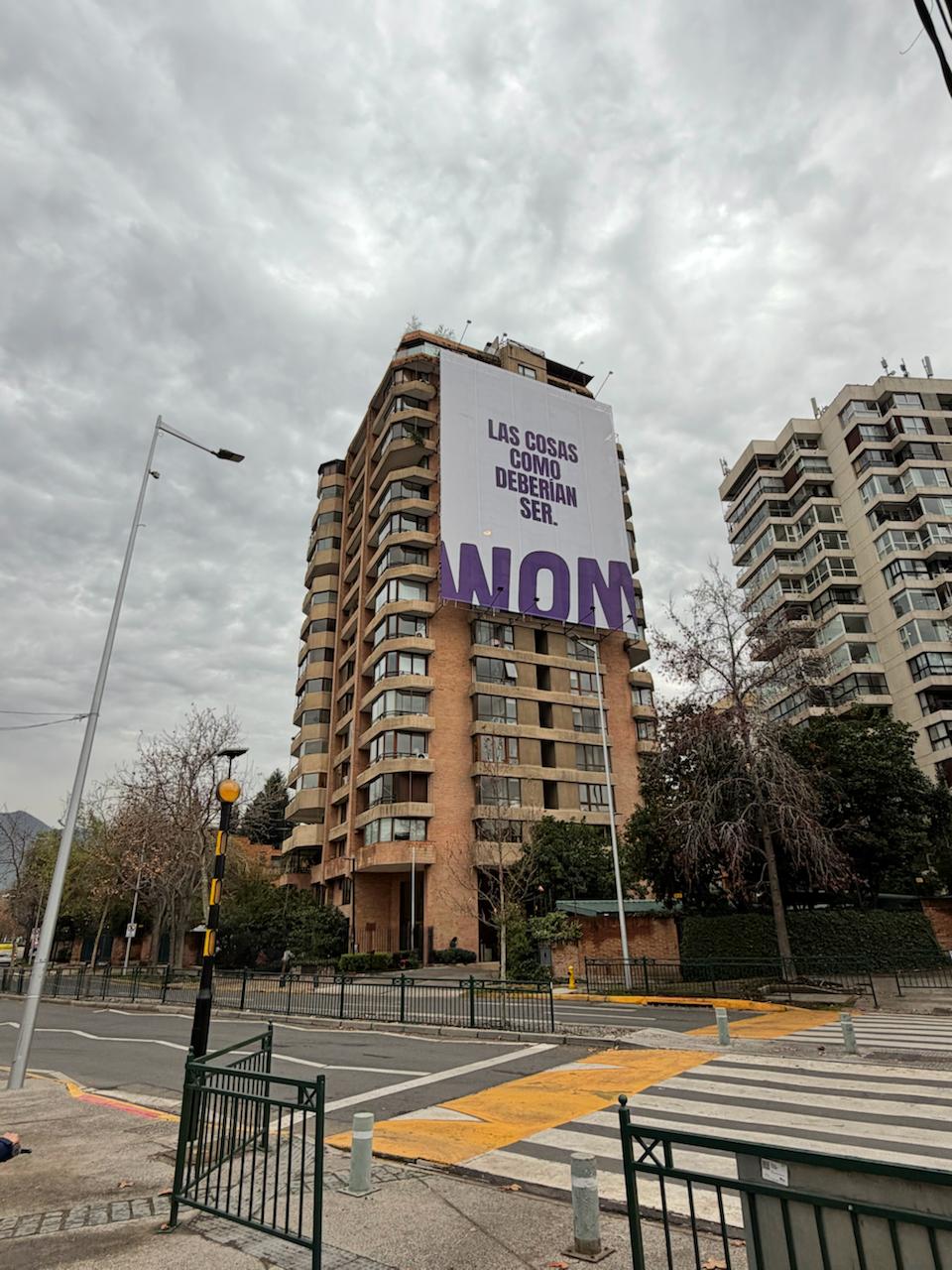 Reportan incógnito mensaje de compañía telefónica en las calles
