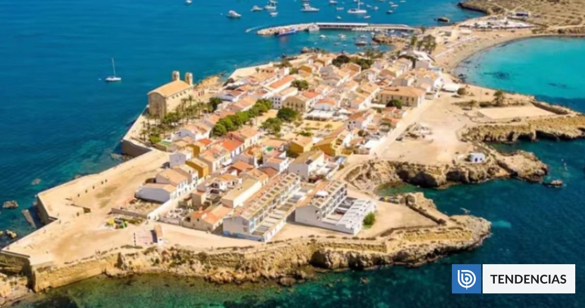 La isla más pequeña de España quiere su propio gobierno local: Solo viven 50 personas | Sociedad