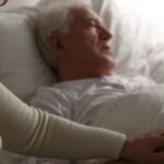 El extraño momento en que pacientes con demencia recuperan la memoria justo antes de morir | Salud y Bienestar