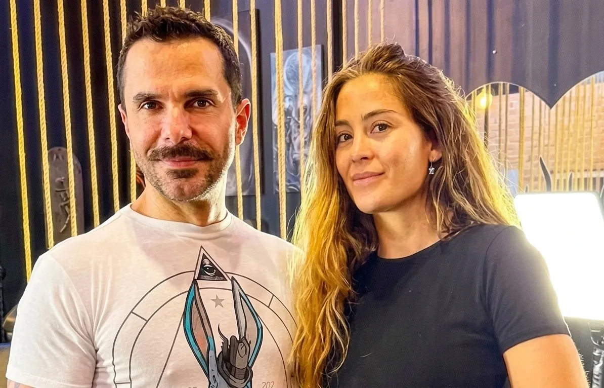 Álvaro Ballero sorprende con tatuaje dedicado a Valentina Schnitzer: ¡Así luce el diseño que cubre gran parte de su brazo!