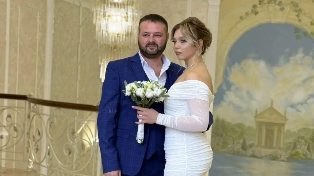 Del infarto al altar: una paramédica le salva la vida y le roba el corazón