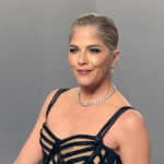 Selma Blair rompe el silencio tras intentar abrir la puerta de avión en pleno vuelo: «Pido perdón» | TV y Espectáculo